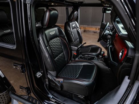 Used 2023 Jeep Wrangler Unlimited Rubicon w/ Steel Bumper Group image 30