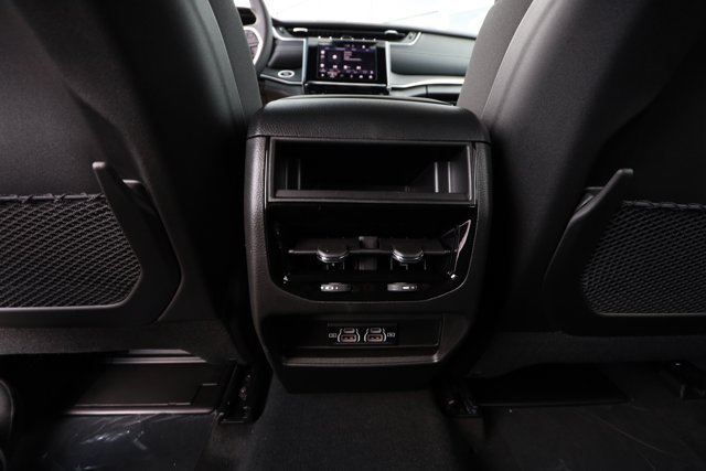 New 2026 Jeep Grand Cherokee Laredo RWD image 23