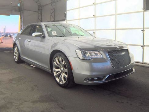 Used 2015 Chrysler 300 Limited image 2
