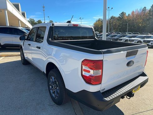 New 2025 Ford Maverick XLT image 9