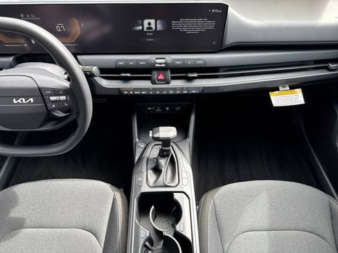 New 2026 Kia K4 FWD image 12