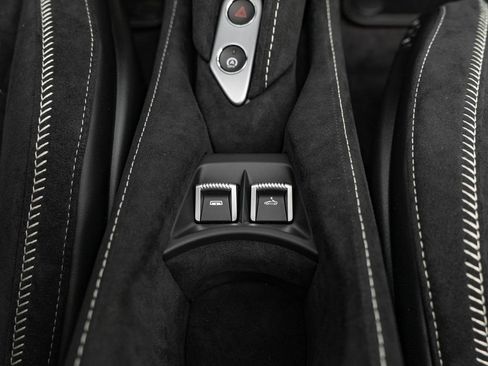 New 2026 McLaren 750S Spider RWD image 21