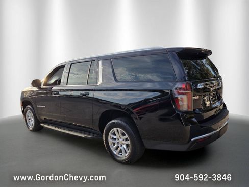 Certified 2024 Chevrolet Suburban LT AWD/4WD image 3
