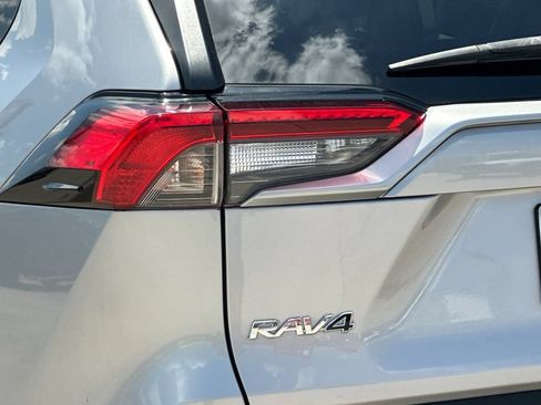 Used 2021 Toyota RAV4 XLE Premium FWD image 29