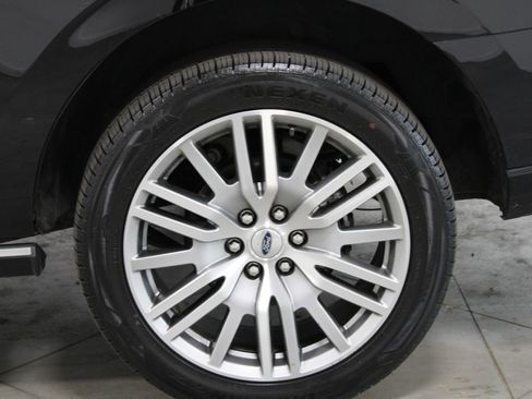 Used 2022 Ford Expedition Platinum AWD/4WD image 18