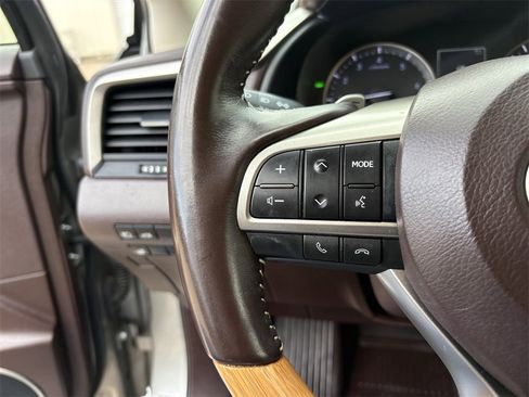 Used 2020 Lexus RX 350L Premium w/ Premium Package image 16