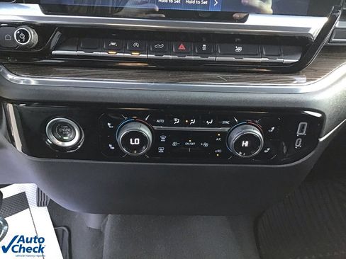 Used 2023 Chevrolet Silverado 1500 LT image 35