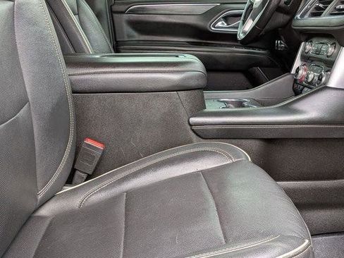 Used 2021 GMC Yukon XL SLT AWD/4WD image 30