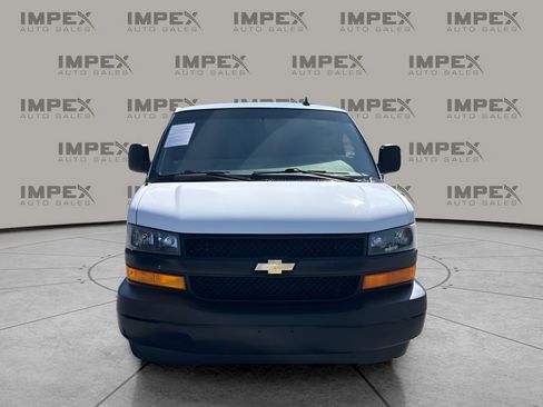 Used 2021 Chevrolet Express 2500 w/ Driver Convenience Package RWD image 8
