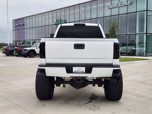 Used 2016 Chevrolet Silverado 2500 High Country w/ Duramax Plus Package AWD/4WD image 9