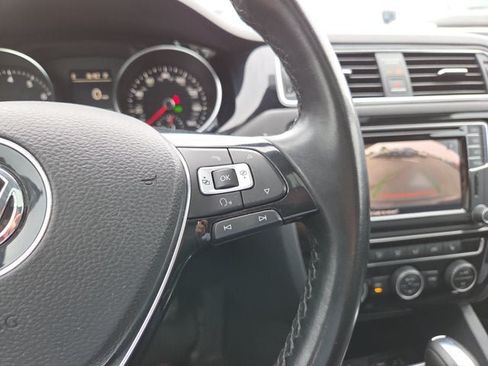 Used 2017 Volkswagen Jetta SEL FWD image 20