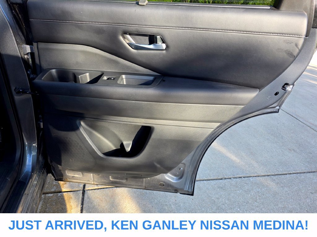 Certified 2024 Nissan Pathfinder SL AWD/4WD image 21