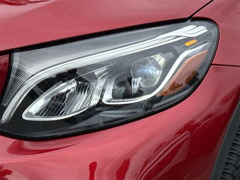 Used 2017 Mercedes-Benz GLC 300 4MATIC Coupe image 27