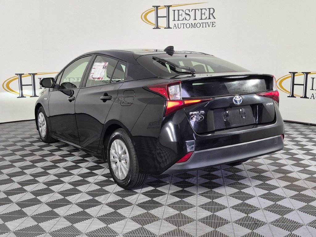 Used 2021 Toyota Prius LE FWD image 7