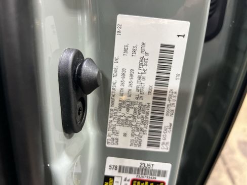 Used 2023 Toyota Tundra Limited image 27