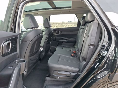 New 2026 Kia Sorento S w/ S Panoramic Sunroof Package image 6