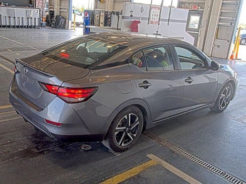 Used 2024 Nissan Sentra SV FWD image 4