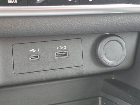 Used 2023 Nissan Rogue SV AWD/4WD image 11