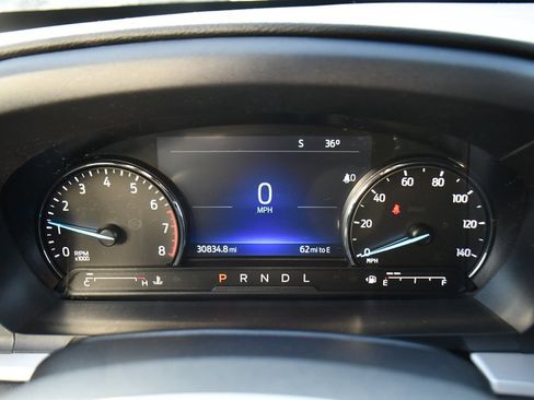 Used 2023 Ford Explorer XLT image 26