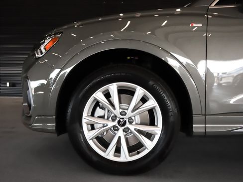 New 2025 Audi Q3 2.0T Premium w/ Convenience Package image 5