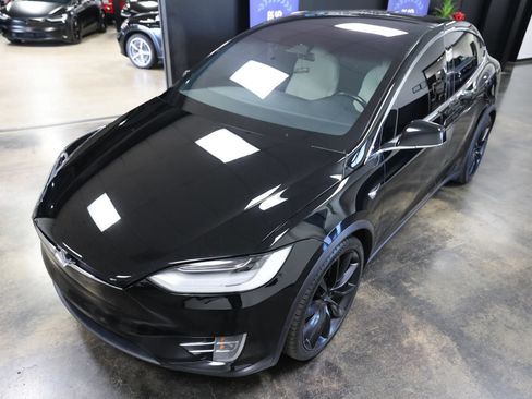 Used 2020 Tesla Model X Long Range AWD/4WD image 12