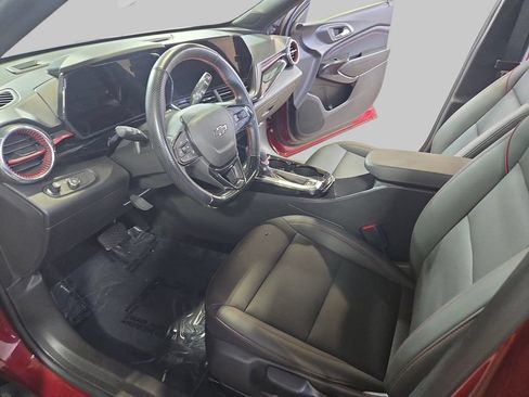 Used 2024 Chevrolet Trax RS w/ Driver Confidence Package FWD image 18