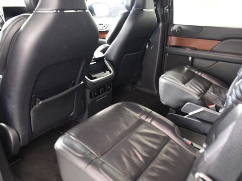 Used 2023 Lincoln Navigator Reserve image 25