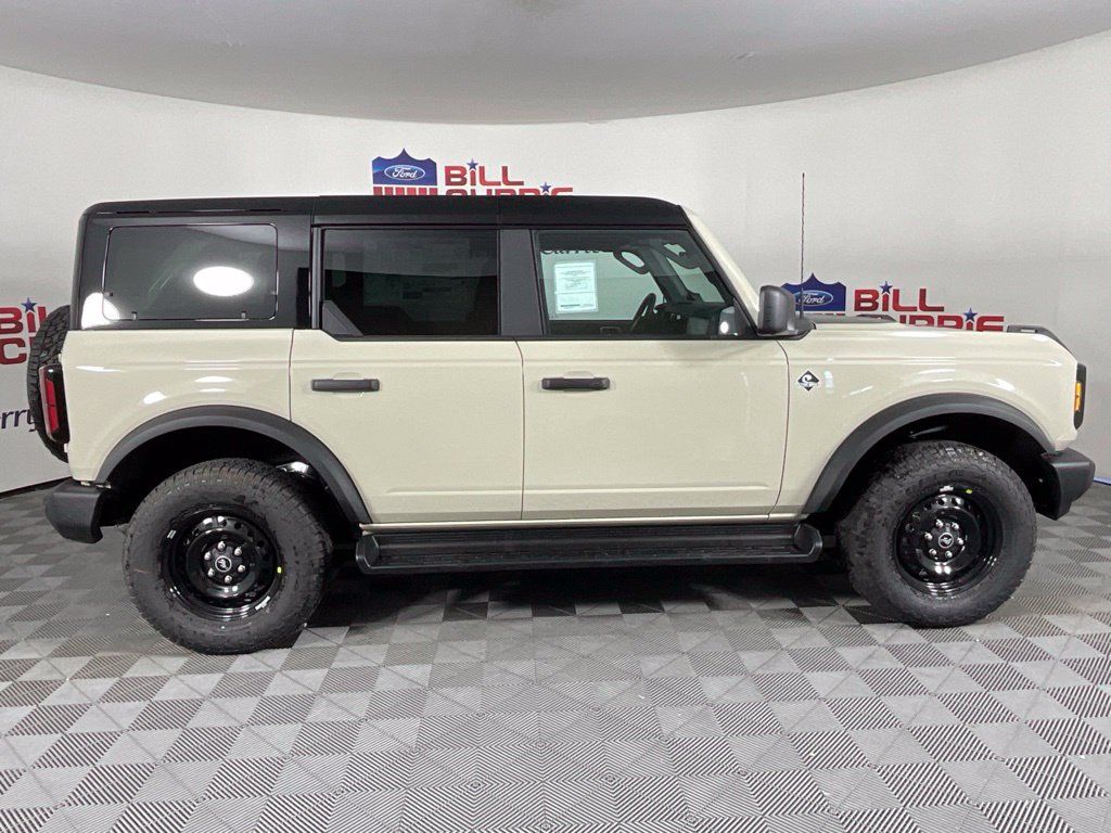 New 2026 Ford Bronco Outer Banks AWD/4WD image 3