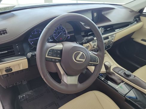 Used 2018 Lexus ES 350 w/ Accessory Package 2 FWD image 24