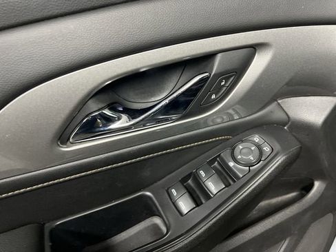 Certified 2021 Chevrolet Traverse RS FWD image 23