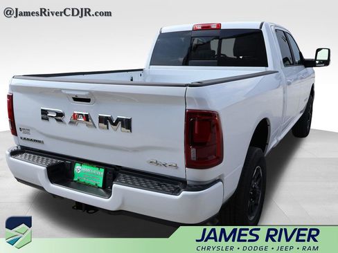 Used 2026 RAM 2500 Laramie AWD/4WD image 5