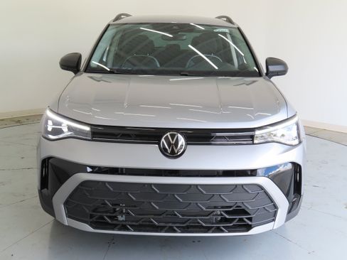 New 2025 Volkswagen Taos S image 10