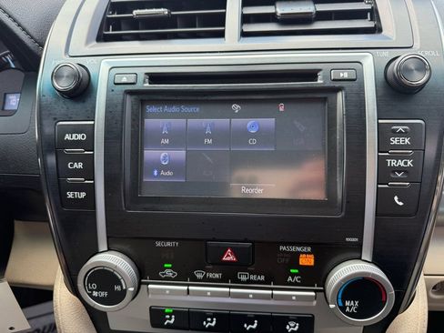 Used 2014 Toyota Camry LE FWD image 18