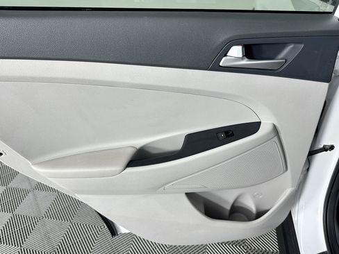 Used 2021 Hyundai Tucson SE FWD image 24