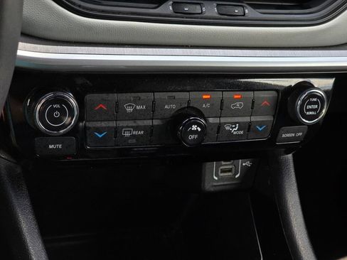 Used 2025 Jeep Compass Limited AWD/4WD image 22