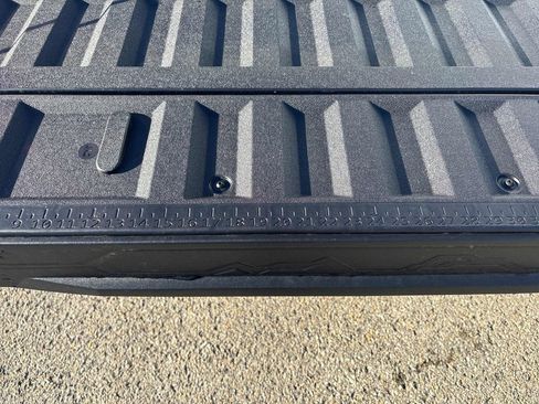 New 2026 GMC Canyon Elevation w/ Convenience Package image 39