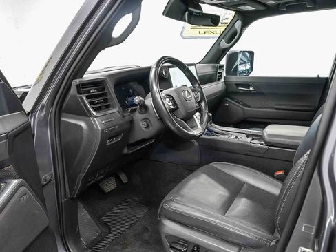 Used 2024 Lexus GX 550 w/ Cold Area Package AWD/4WD image 18