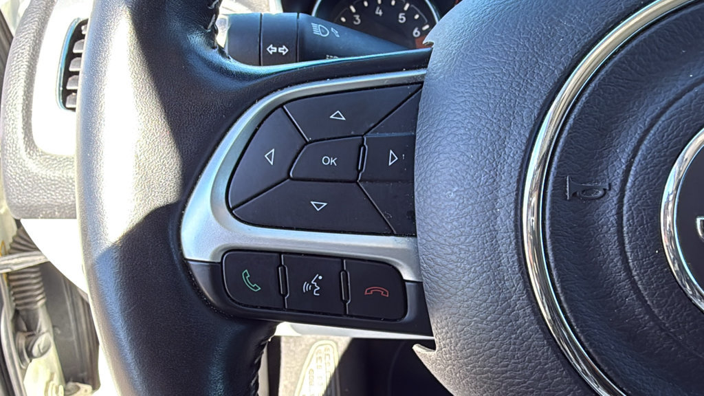 Used 2021 Jeep Compass Latitude w/ Sun and Sound Group AWD/4WD image 21