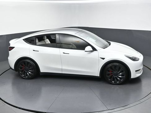 Used 2023 Tesla Model Y Performance AWD/4WD image 42