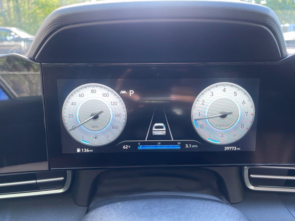 Used 2022 Hyundai Elantra Limited FWD image 18