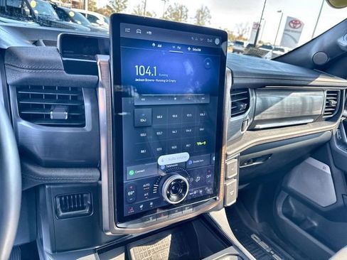 Used 2022 Ford F150 Lightning Lariat image 24