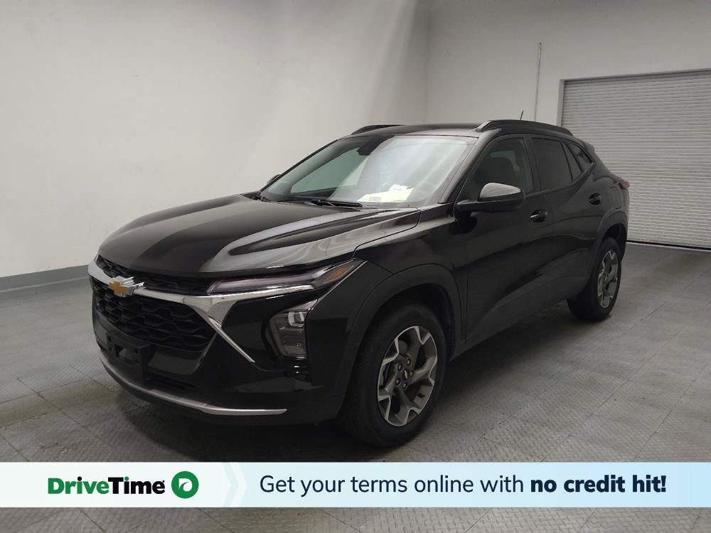 Used 2025 Chevrolet Trax LT w/ LT Convenience Package FWD image 1