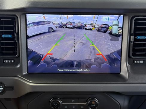 Used 2024 Ford Bronco Black Diamond AWD/4WD image 13