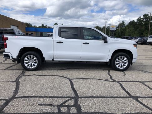 Used 2025 Chevrolet Silverado 1500 Custom AWD/4WD image 2