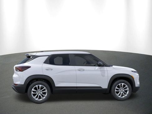 New 2026 Chevrolet TrailBlazer LS w/ LS Convenience Package FWD image 7