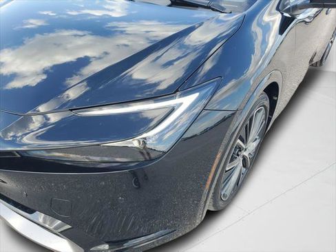 Certified 2026 Toyota Prius XLE FWD image 23