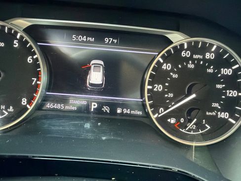 Used 2022 Nissan Pathfinder SV w/ SV Black Package FWD image 2