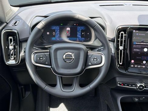 New 2026 Volvo XC40 B5 Core w/ Climate Package AWD/4WD image 27