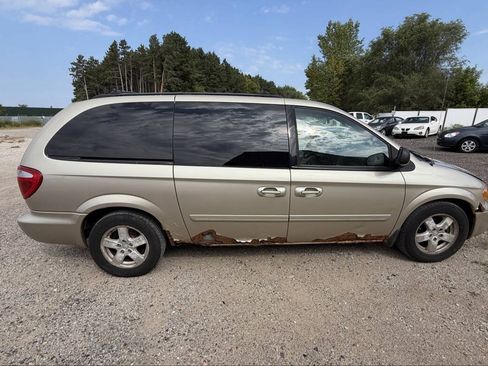 Used 2007 Dodge Grand Caravan SXT FWD image 6