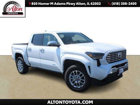 Certified 2025 Toyota Tacoma Limited AWD/4WD image 1
